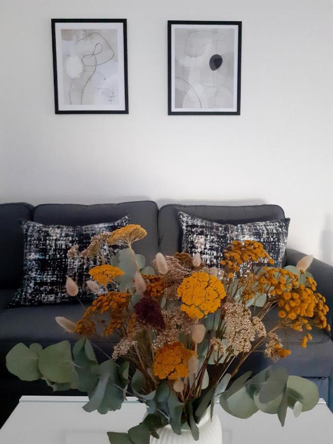 Eifelstern-Schoene Ferienwohnung Mit Balkon Kalenborn-Scheuern Bagian luar foto