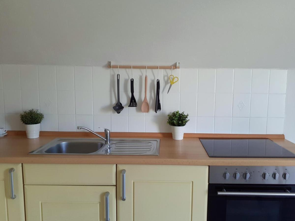 Eifelstern-Schoene Ferienwohnung Mit Balkon Kalenborn-Scheuern Bagian luar foto